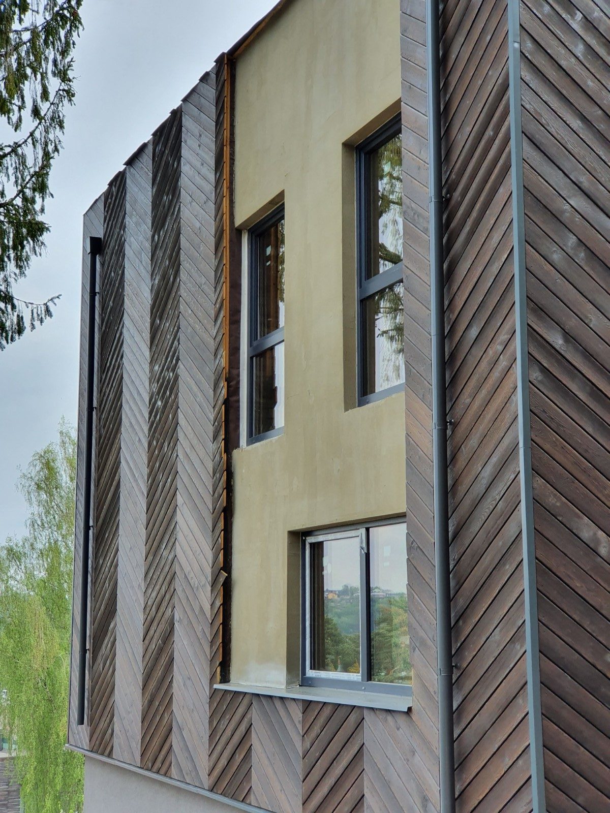 Cladding cleaning method