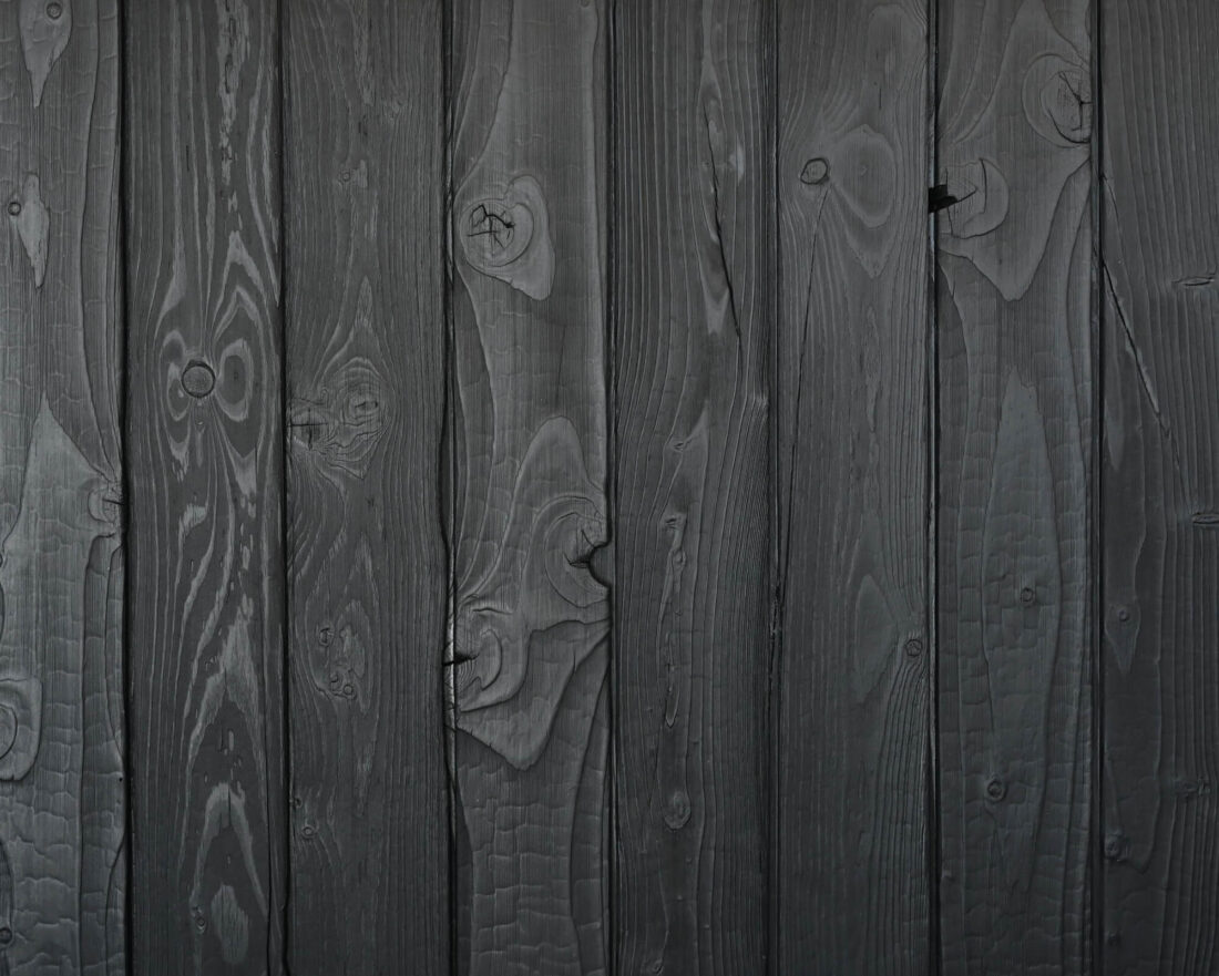 Degmeda C klasės degintos medienos dailylentės - Juodos